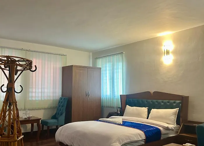 Pahuna Ghar 3*