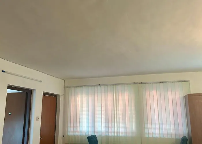 Hotel Pahuna Ghar