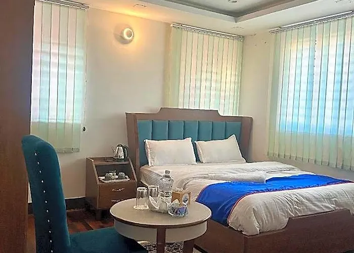 Pahuna Ghar 3*