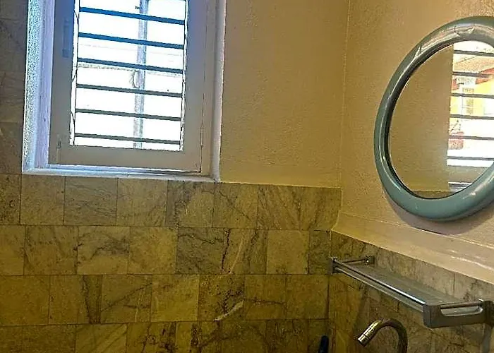 Hotel Pahuna Ghar 3*
