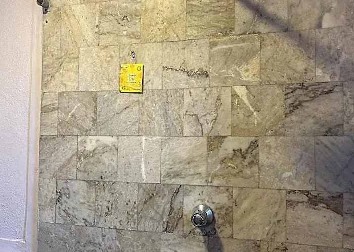 Hotel Pahuna Ghar 3*