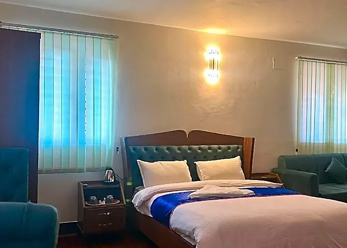 Pahuna Ghar Hotel 3*