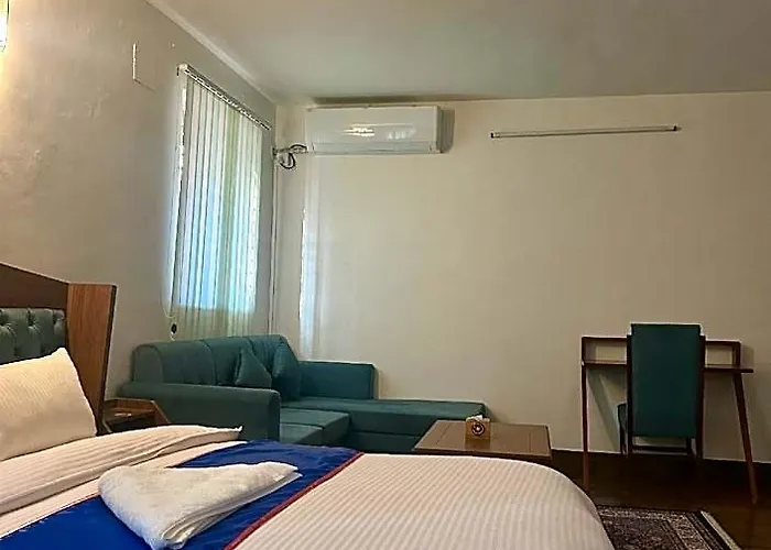 Pahuna Ghar Hotel 3*