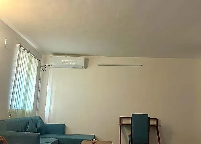 Pahuna Ghar 3*